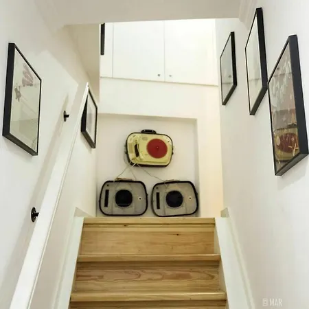 Central Turquoise Studio Apartment